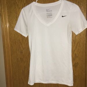 White nike tee